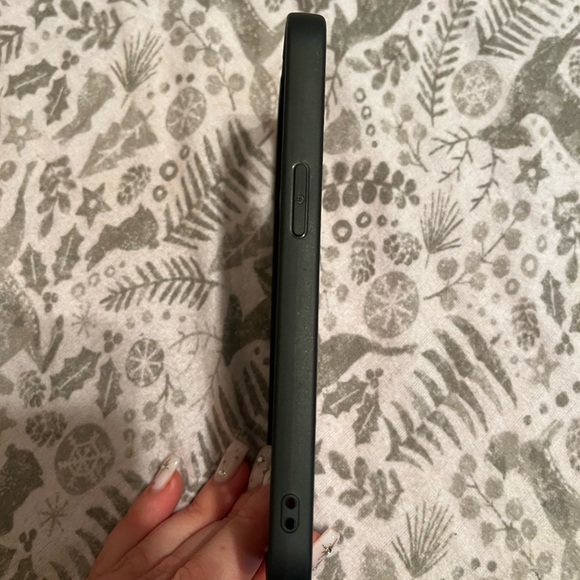 iPhone 13 phone case - Picture 3 of 4